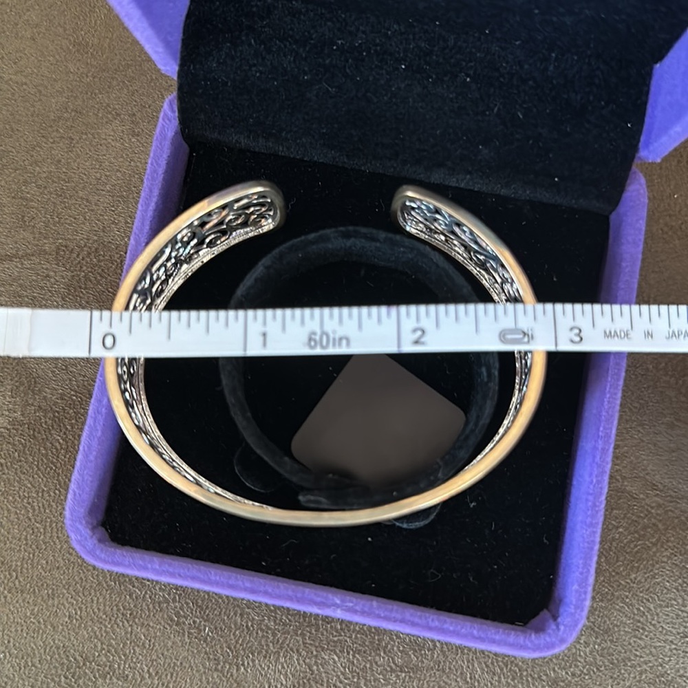 ☘️Filagree cuff - Picture 2 of 3